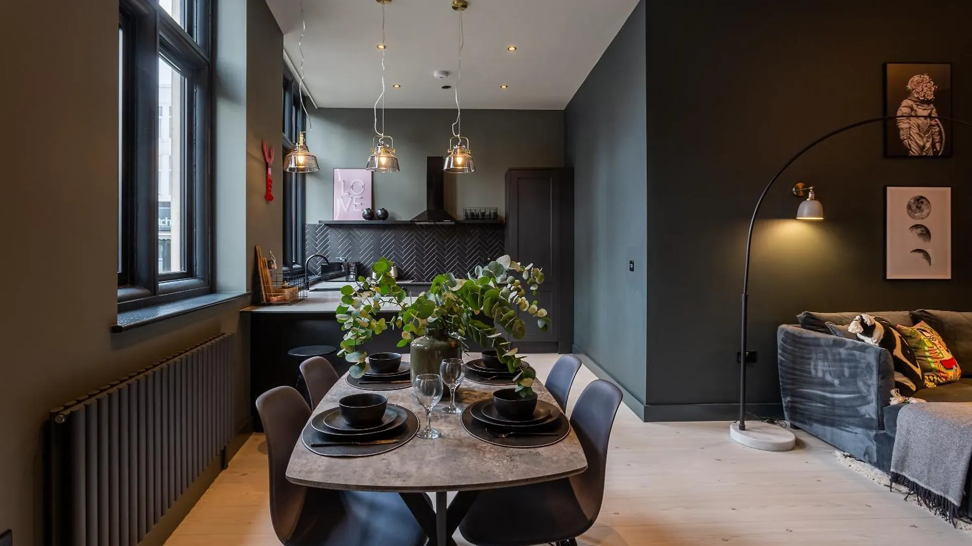 2 Bedroom Apartments With Sofa Bed In Southend