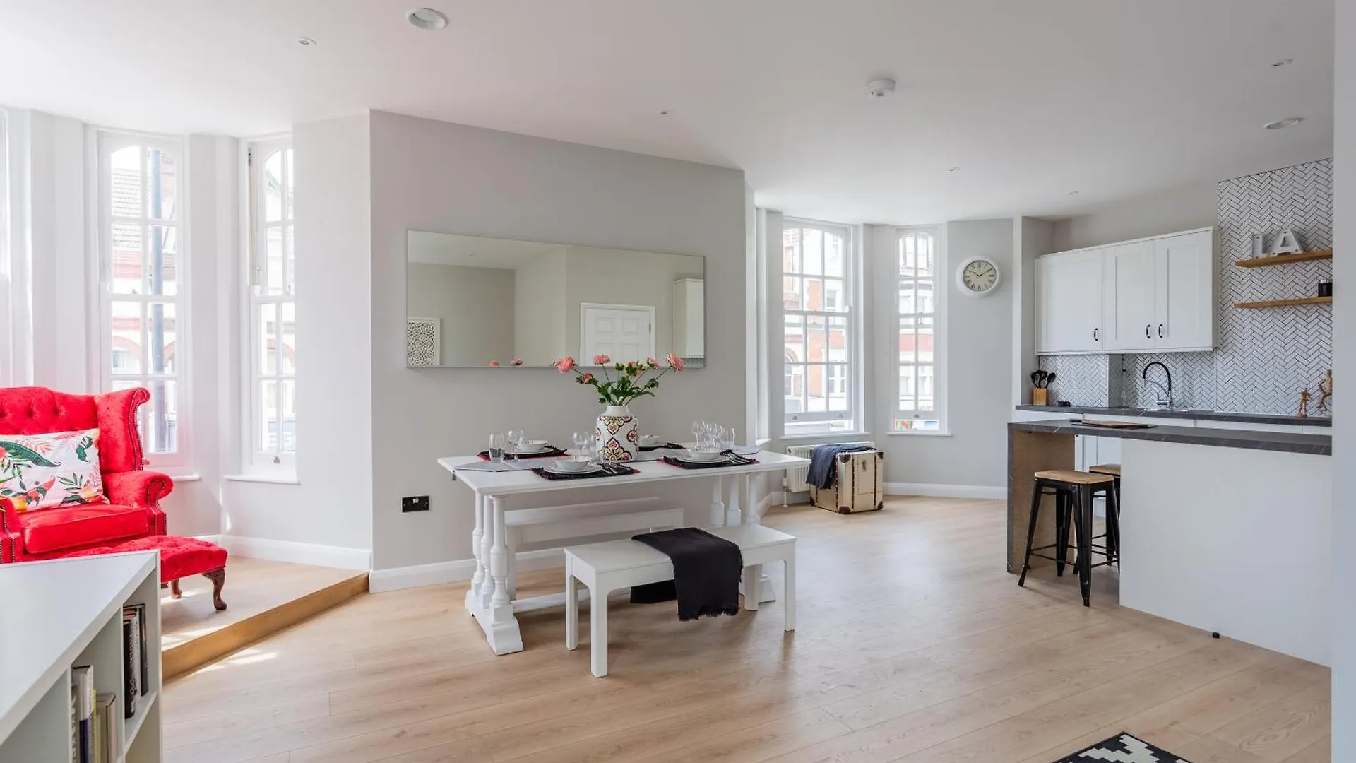 2 Bedroom Apartments With Sofa Bed In Southend
