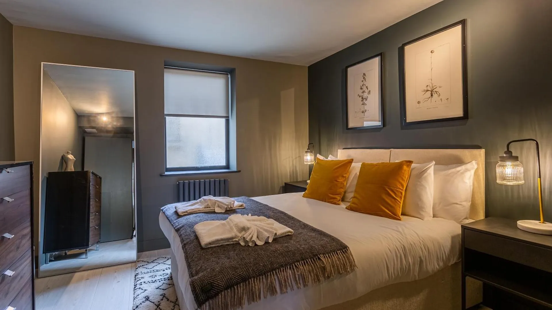 2 Bedroom Apartments With Sofa Bed In Southend United Kingdom